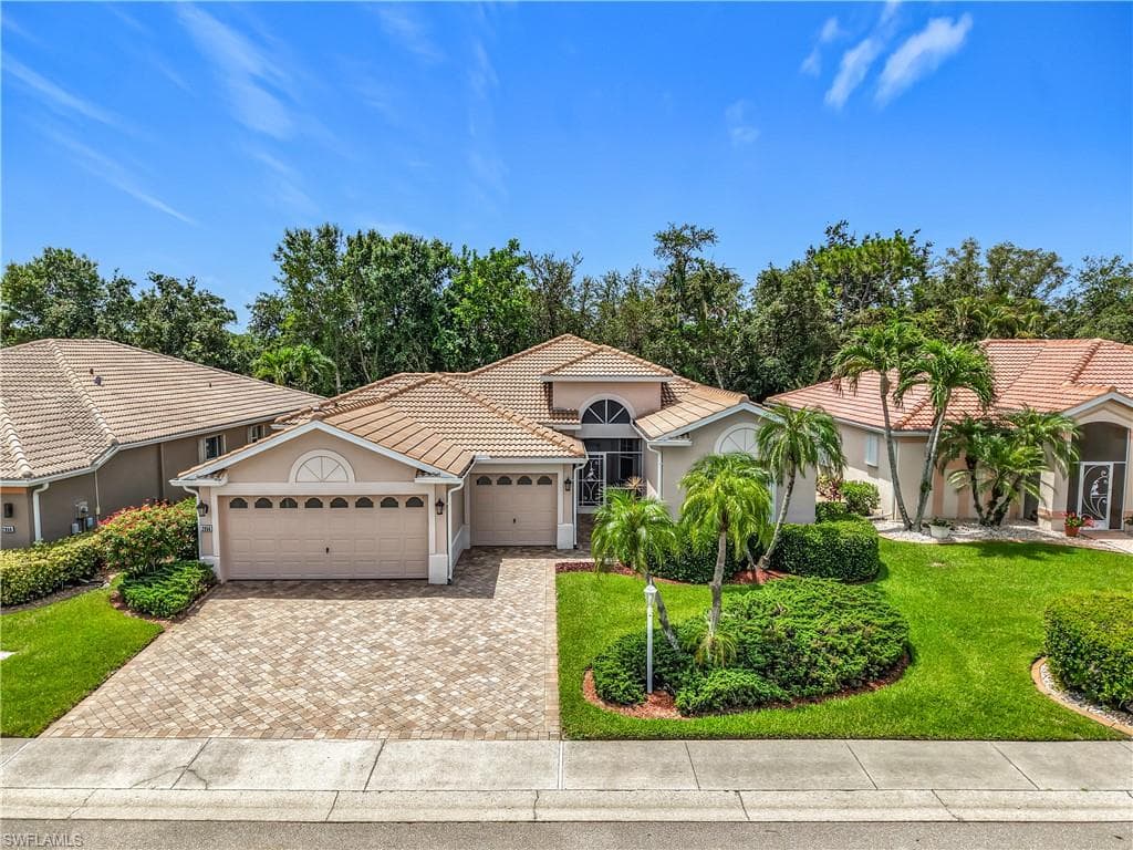 2050 Rio Nuevo DR NORTH FORT MYERS, FL 33917