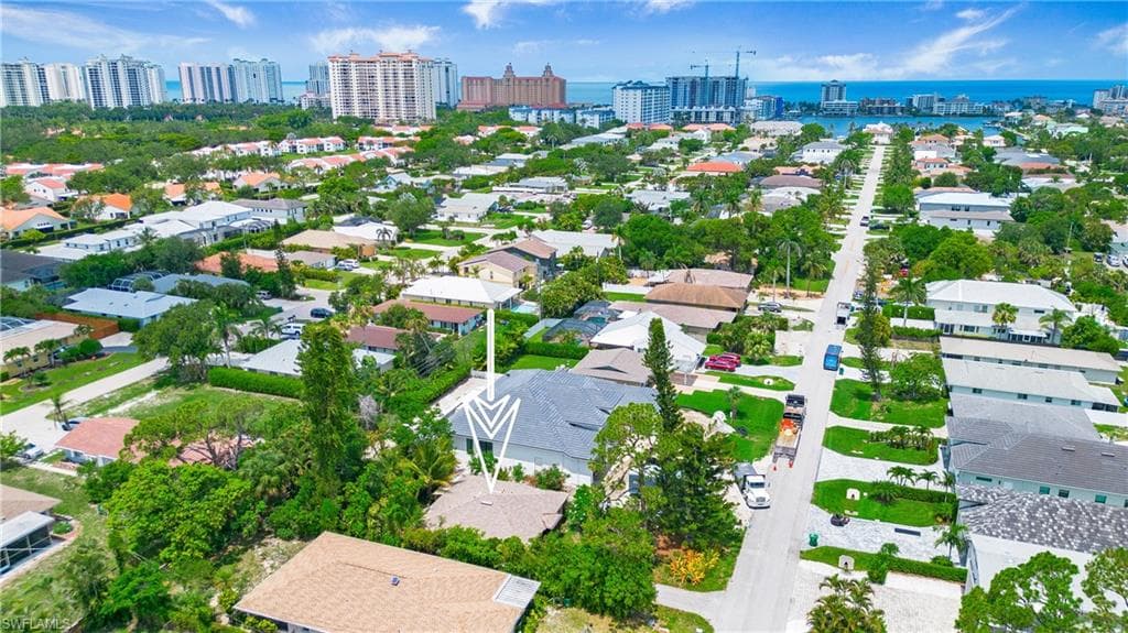 638 93rd AVE N NAPLES, FL 34108