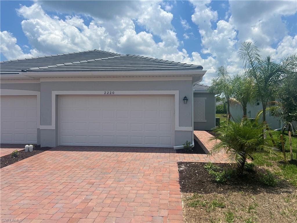 2220 Dragonfruit WAY NAPLES, FL 34120