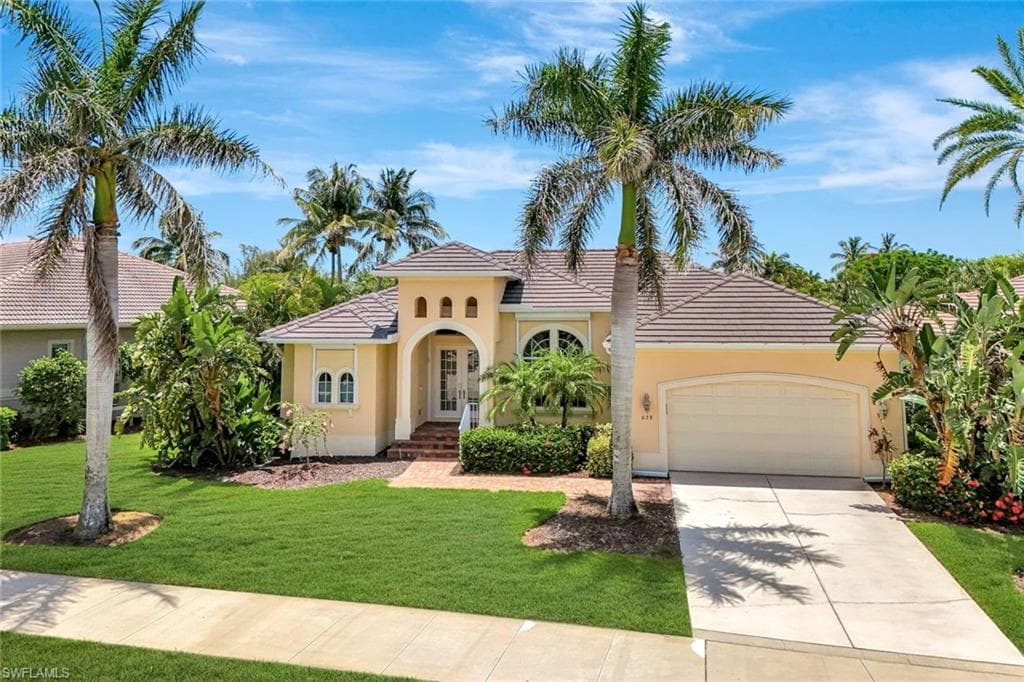 628 Hernando DR MARCO ISLAND, FL 34145