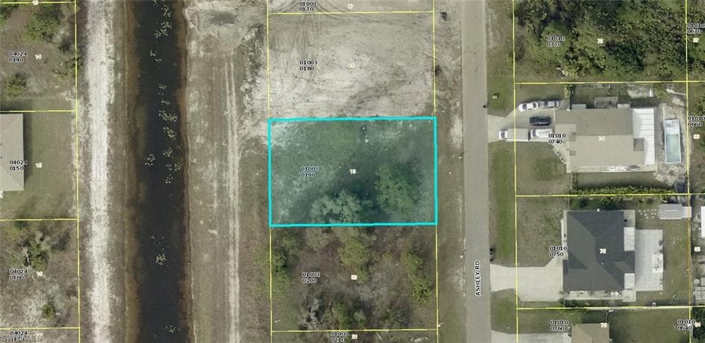 738 Ashley RD LEHIGH ACRES, FL 33974
