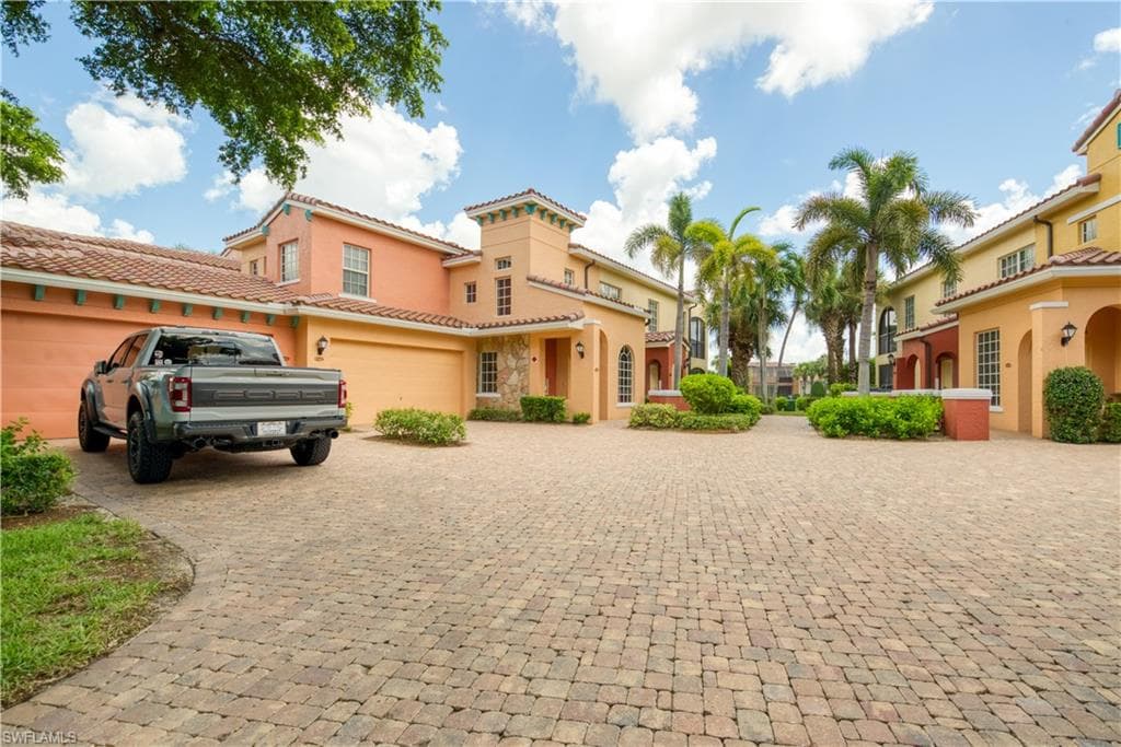 8509 Via Garibaldi CIR 103 ESTERO, FL 33928