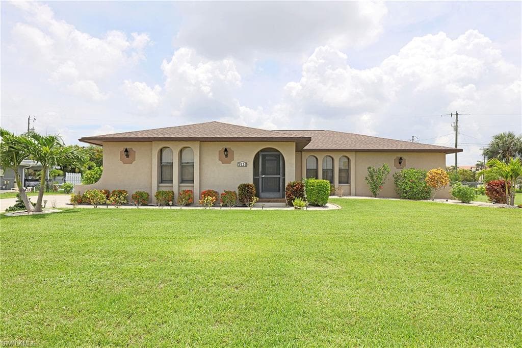3925 SE 2nd PL CAPE CORAL, FL 33904
