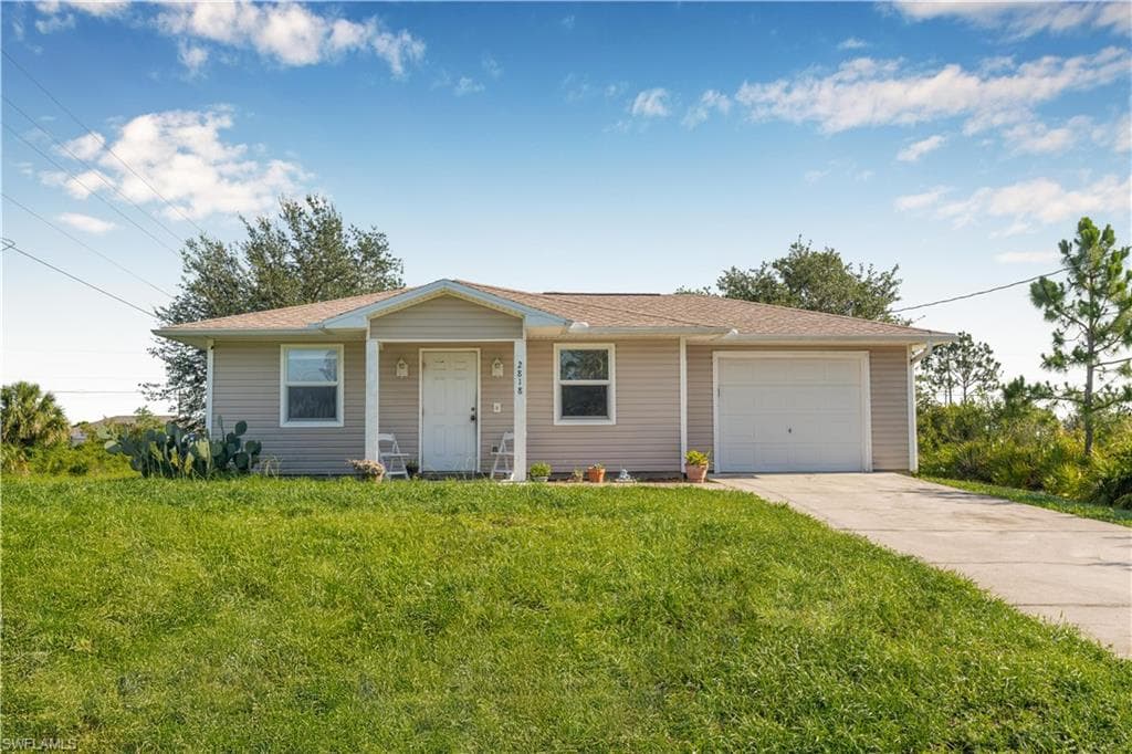 2818 66th ST W LEHIGH ACRES, FL 33971