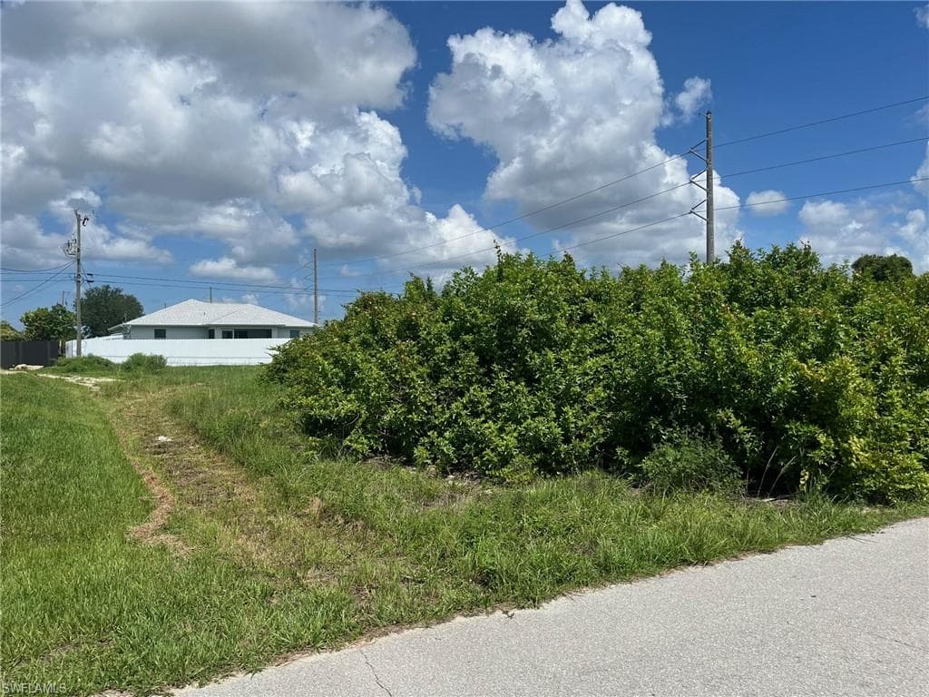 2708 4th PL CAPE CORAL, FL 33909