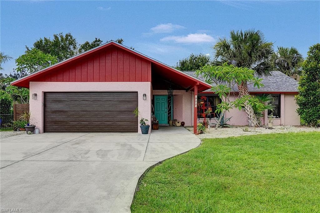 4603 Villa Capri LN BONITA SPRINGS, FL 34134