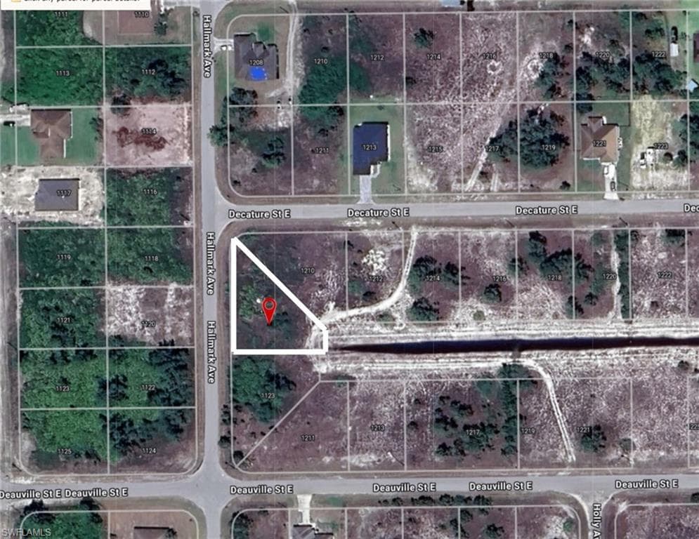 1121 Hallmark AVE S LEHIGH ACRES, FL 33974