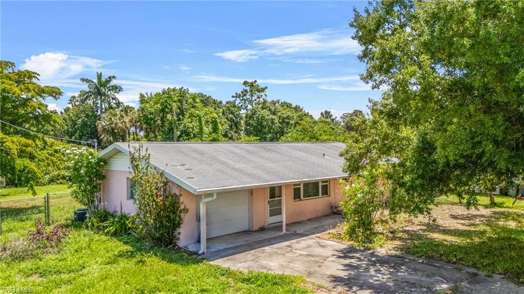 195 Jane ST NORTH FORT MYERS, FL 33903