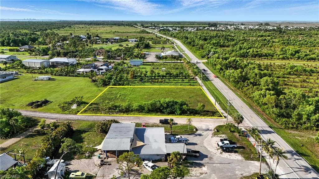 8288 Stringfellow RD ST. JAMES CITY, FL 33956