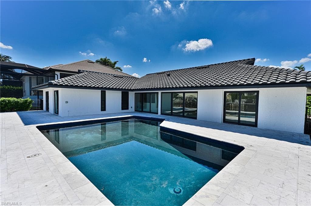 291 Heron AVE NAPLES, FL 34108