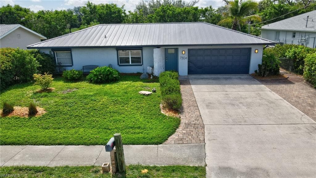 7304 Pebble Beach RD FORT MYERS, FL 33967