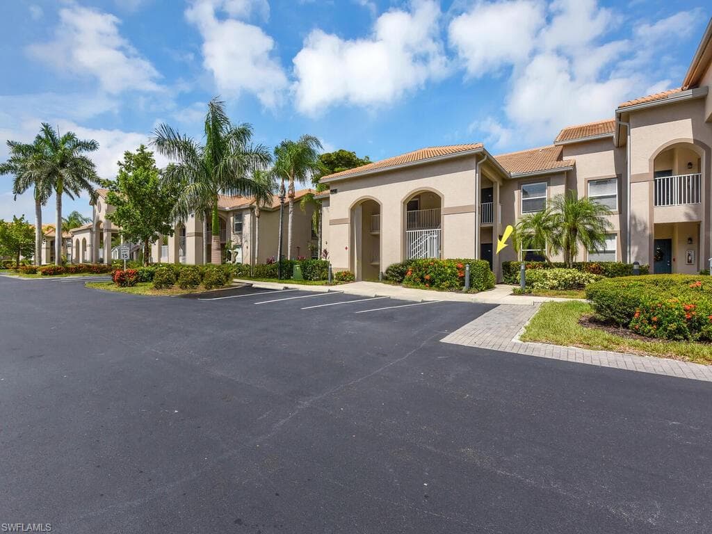 19981 Barletta LN 1812 ESTERO, FL 33928