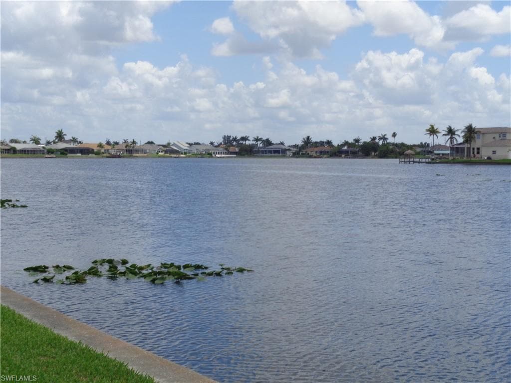 1209 SW 6th AVE CAPE CORAL, FL 33991