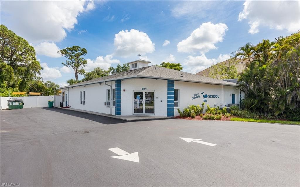 871 100th AVE N NAPLES, FL 34108