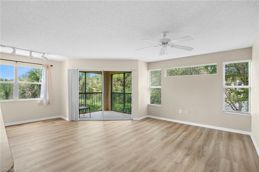 8851 Colonnades CT W 128 BONITA SPRINGS, FL 34135