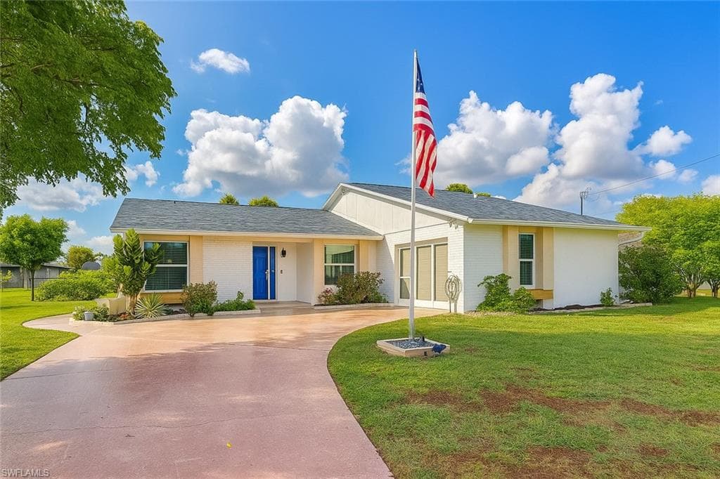 2217 SE 15th TER CAPE CORAL, FL 33990