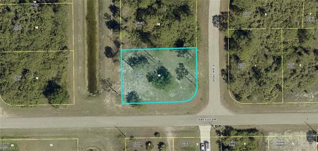 466 Dove AVE LEHIGH ACRES, FL 33974