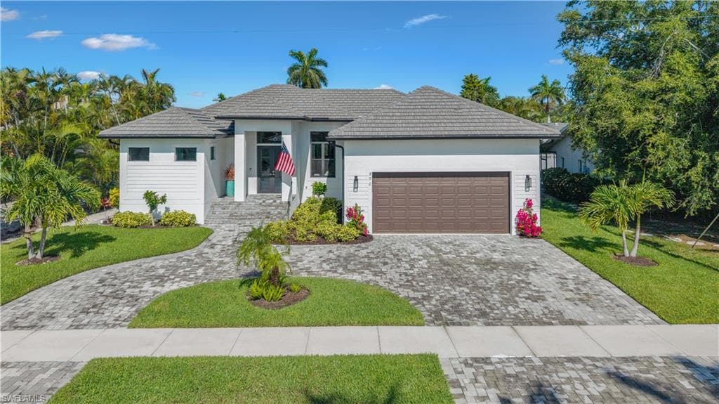 370 Regatta ST MARCO ISLAND, FL 34145