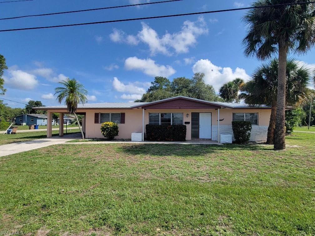 2215 E 6th ST LEHIGH ACRES, FL 33936