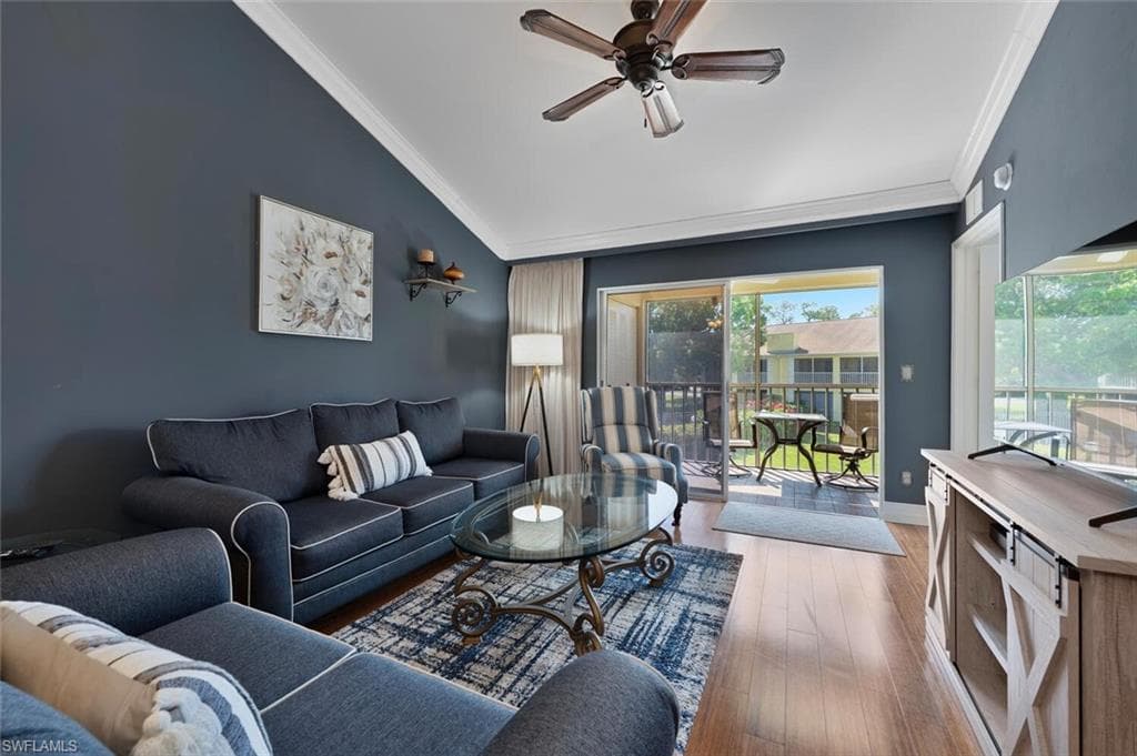 2670 Kings Lake BLVD 7-204 NAPLES, FL 34112