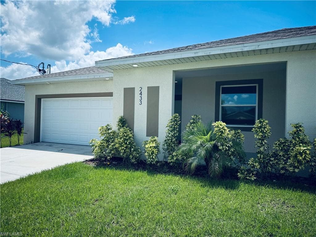 2433 Vernon AVE S LEHIGH ACRES, FL 33973