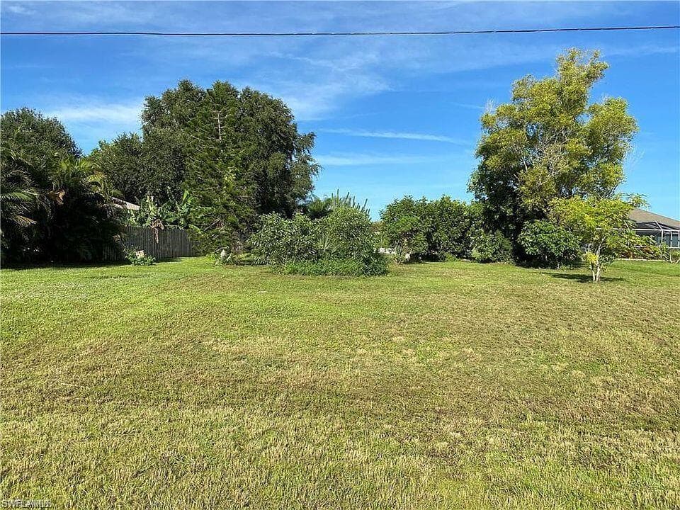 538 Diplomat PKWY W CAPE CORAL, FL 33993