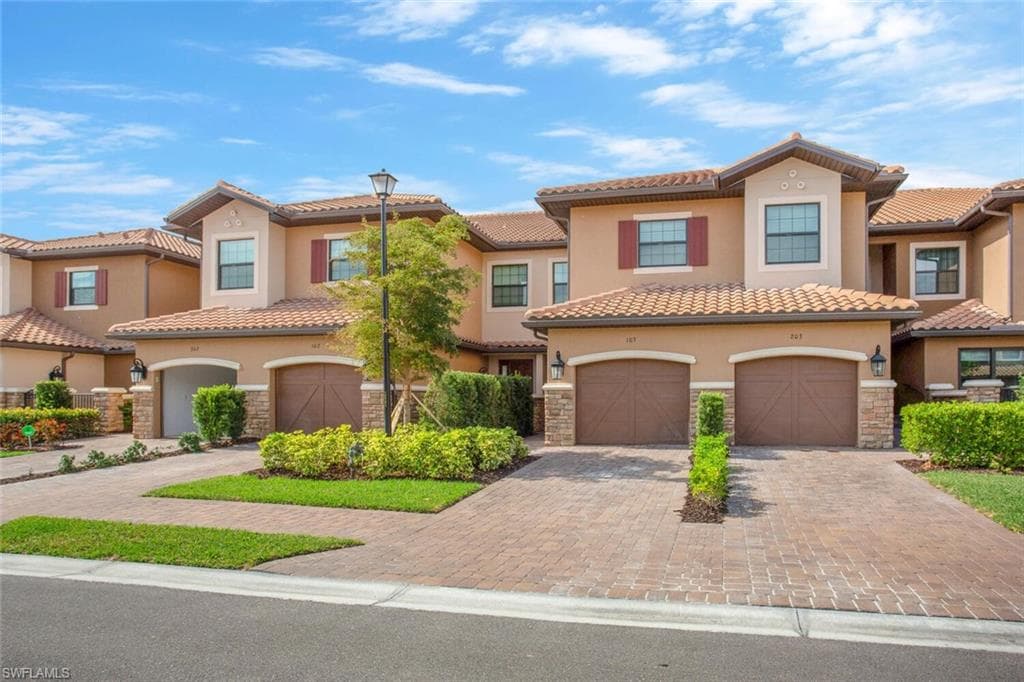 9650 Montelanico LOOP 103 NAPLES, FL 34119