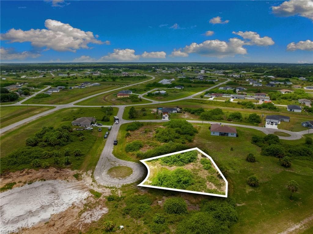 7013 Alpine CT LABELLE, FL 33935