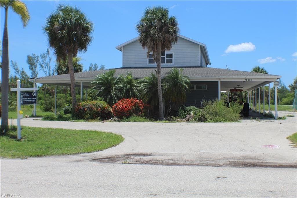 14261 Clubhouse DR BOKEELIA, FL 33922