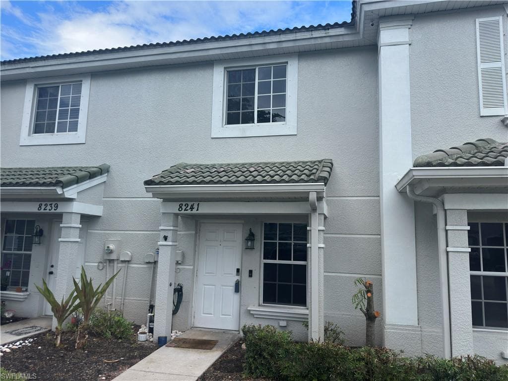 8241 Pacific Beach DR FORT MYERS, FL 33966