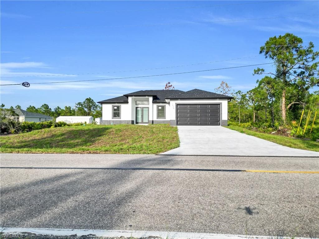 2616 42nd ST W LEHIGH ACRES, FL 33971