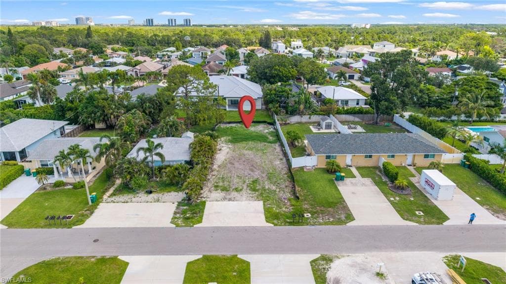 755 108th AVE N NAPLES, FL 34108