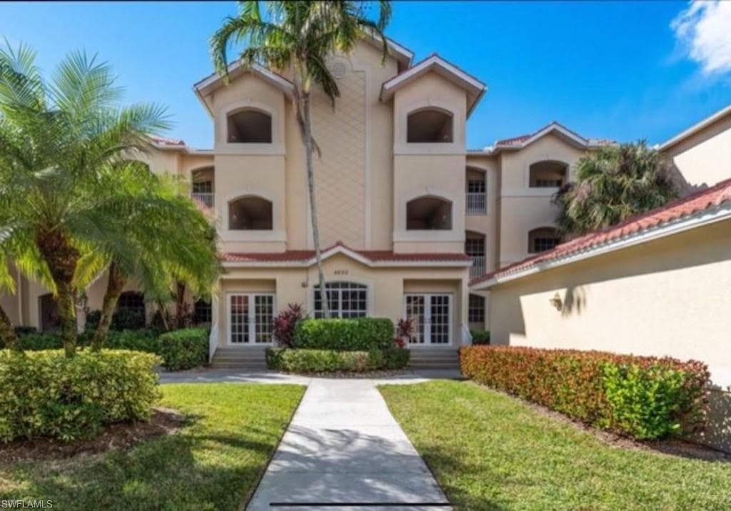 4650 Yacht Harbor DR 132 NAPLES, FL 34112