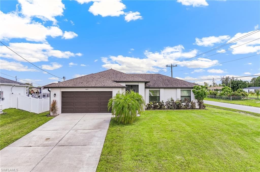 2619 42nd ST SW LEHIGH ACRES, FL 33976