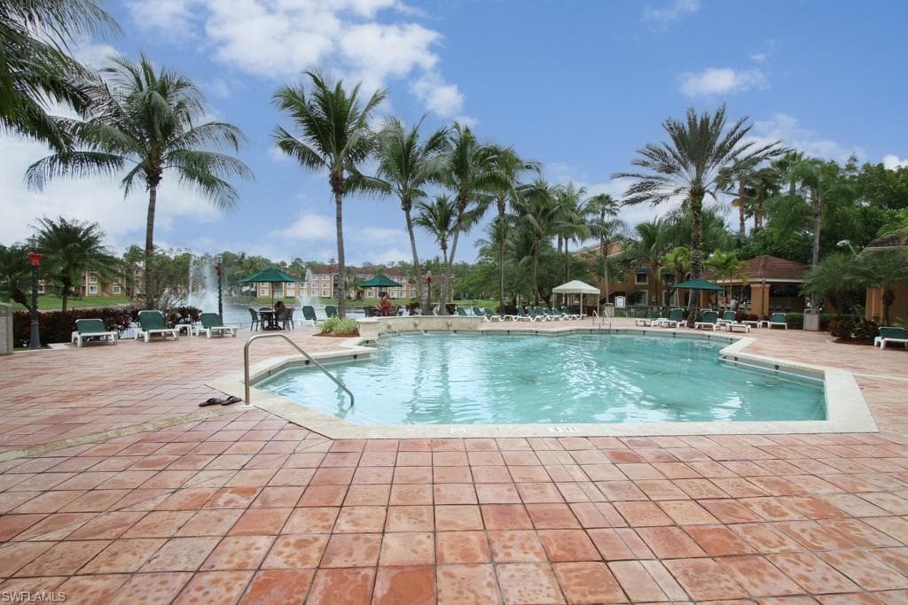 1205 Wildwood Lakes BLVD 5-204 NAPLES, FL 34104