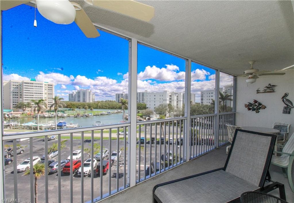 1 Bluebill AVE 501 NAPLES, FL 34108