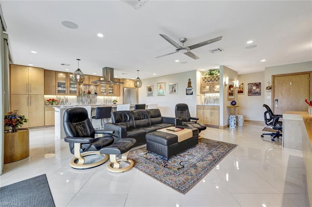 7105 Quail Run CT W 4 FORT MYERS, FL 33908