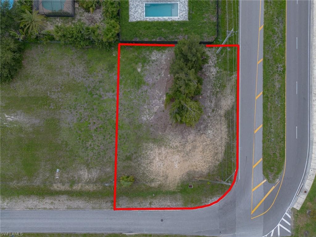 801 SW 2nd TER CAPE CORAL, FL 33991