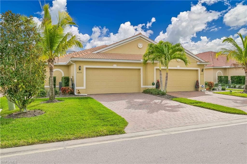 4226 Dutchess Park RD FORT MYERS, FL 33916