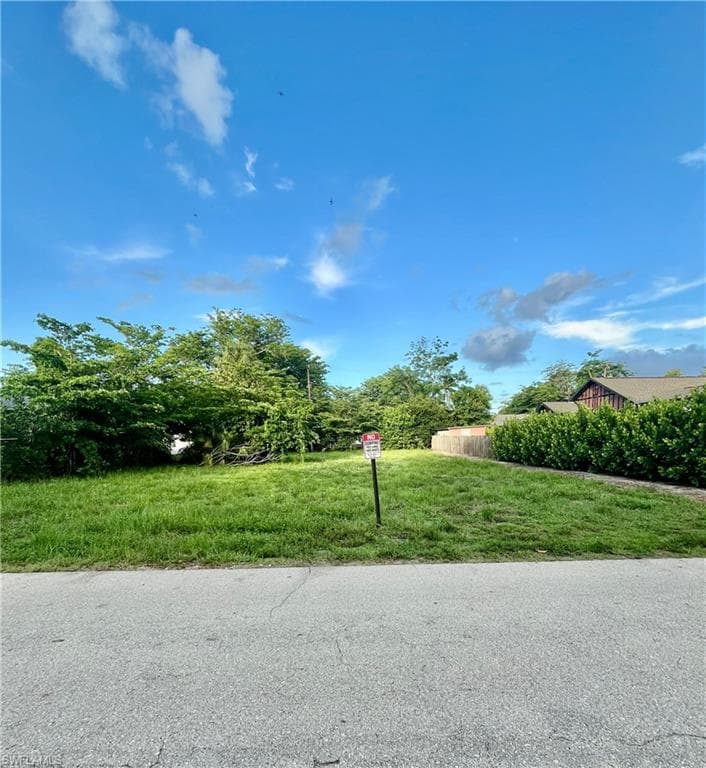 2317 Altamont AVE FORT MYERS, FL 33901