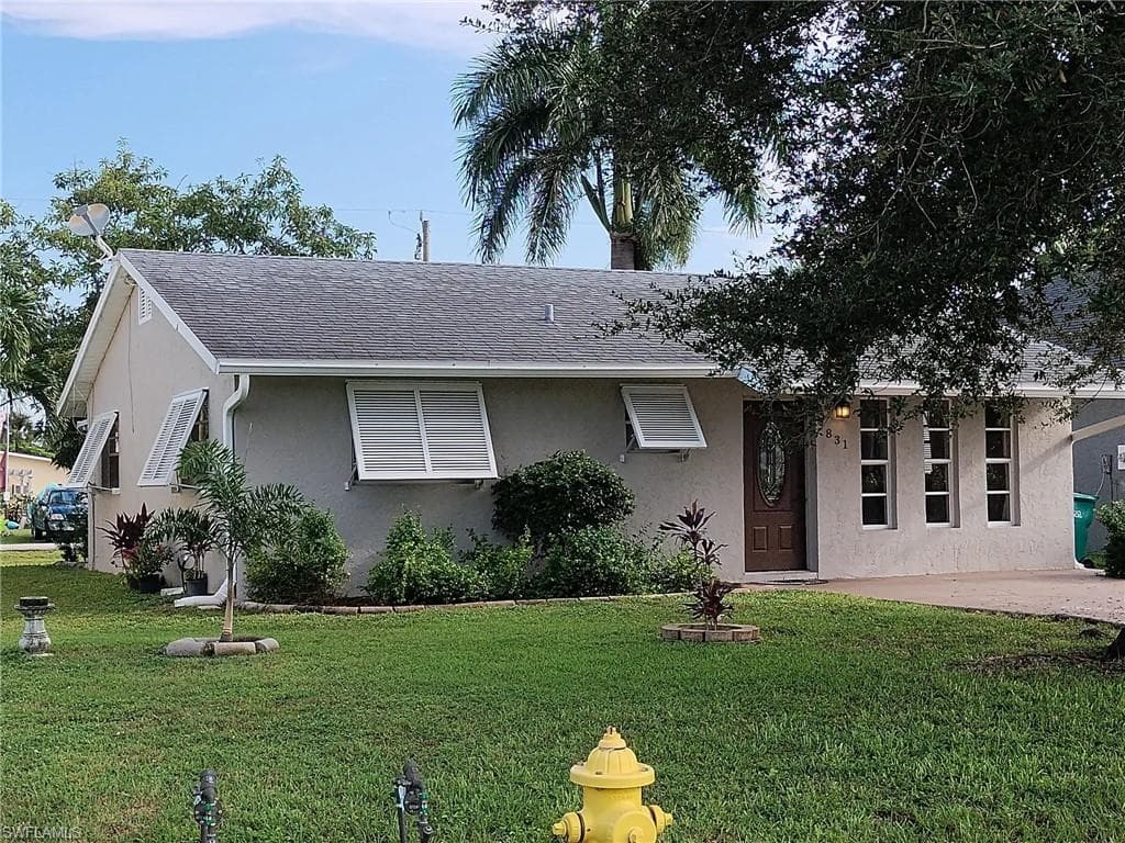 831 106th AVE N NAPLES, FL 34108