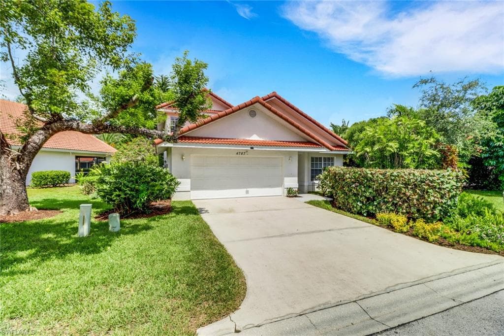 4787 Europa DR NAPLES, FL 34105