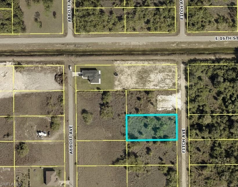 1515 Fitch AVE LEHIGH ACRES, FL 33972
