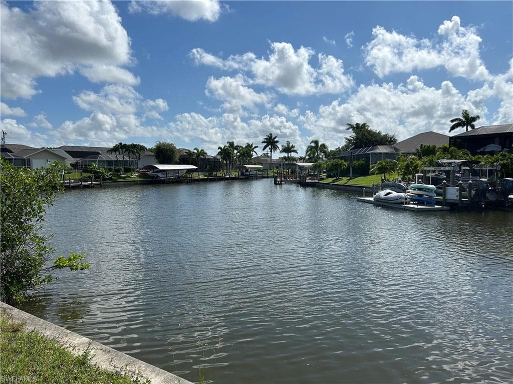 4013 SW 11th AVE CAPE CORAL, FL 33914