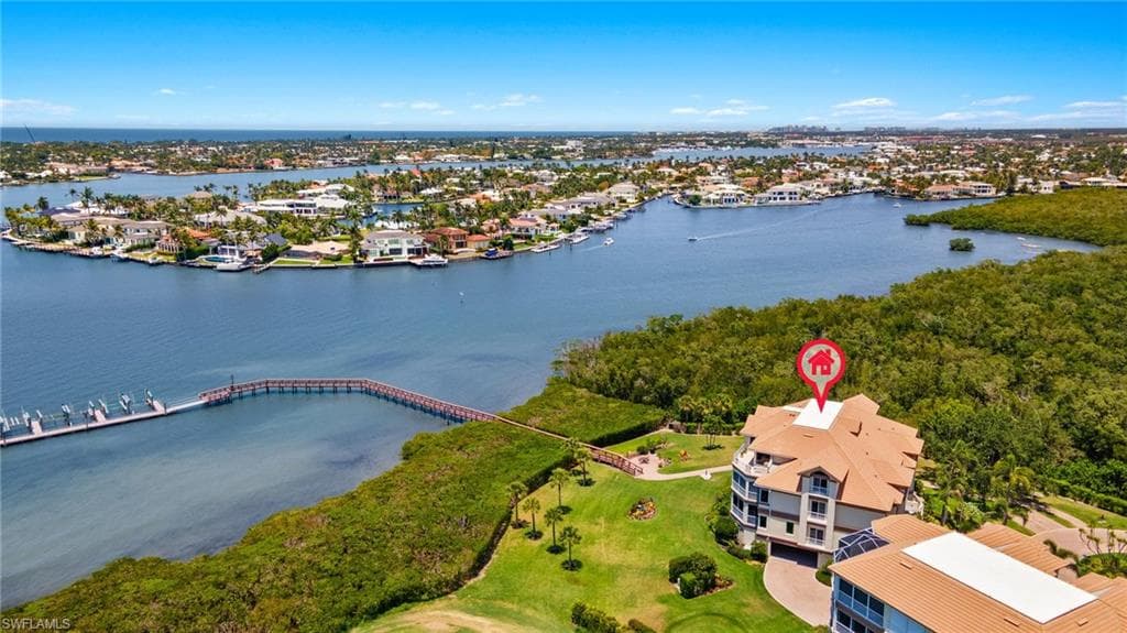 1530 STAR POINT LN 4-403 NAPLES, FL 34112