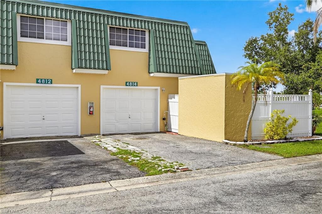 4814 Bluefish CT FORT MYERS, FL 33919