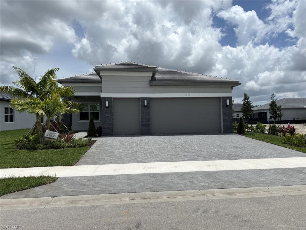 11250 Sunflower NAPLES, FL 34120