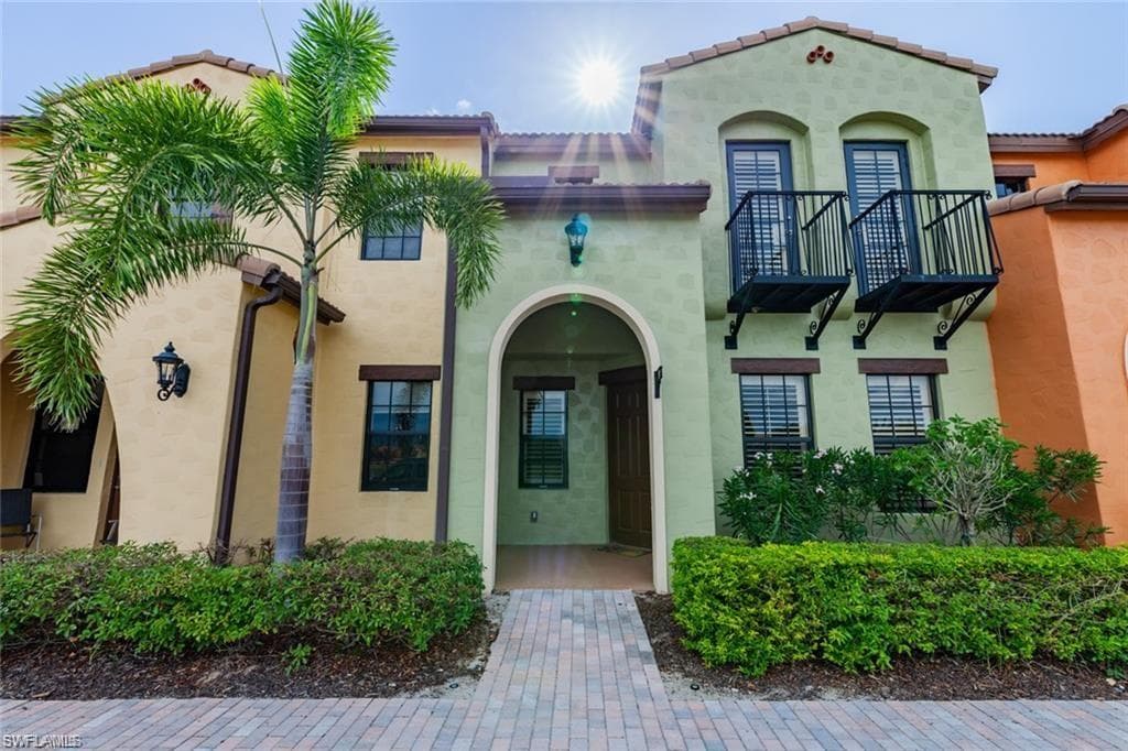 8697 Olinda WAY 7609 FORT MYERS, FL 33912