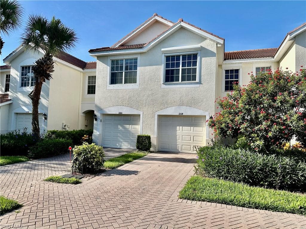 1164 Oxford LN 29 NAPLES, FL 34105