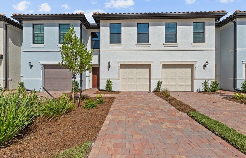 1587 Lake Jessup CIR CAPE CORAL, FL 33909